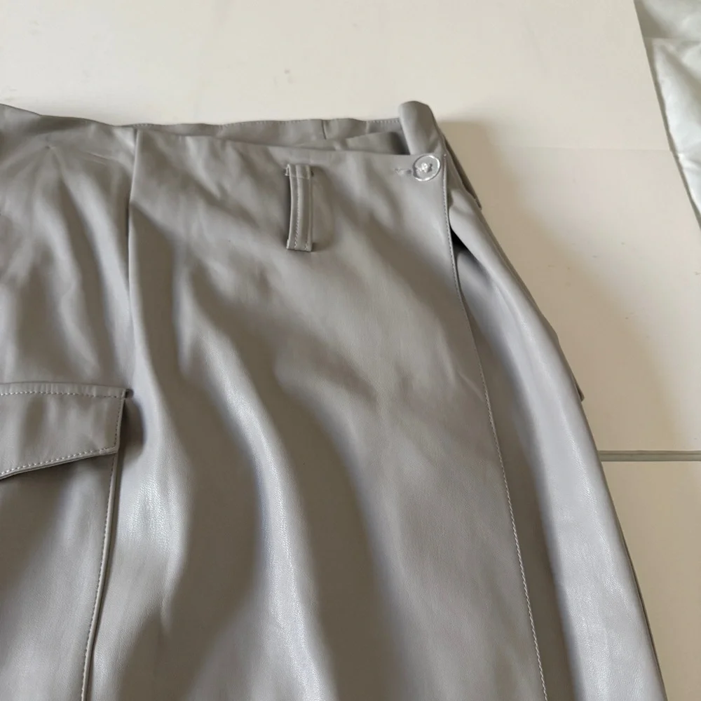 ASOS Utility Wrap Midi Skirt Pencil Asymmetrical Gray NWT Size 8 - Picture 4 of 7